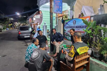 siskamling rw 09 kelurahan dandangan